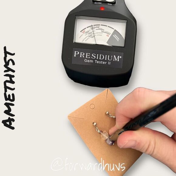 Amethyst and Jadeite Pierced Earrings - Picture 7 of 8